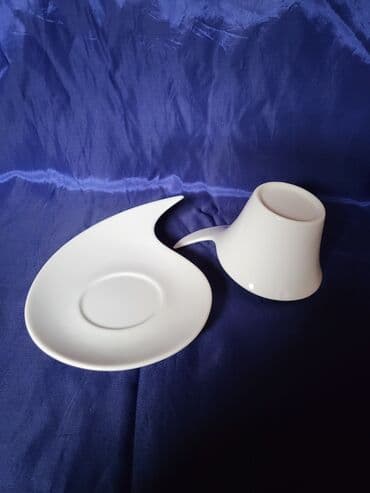 porcelanske solje za caj: Solje nove,vintaz porcelanske. Solje lep oblik. Cena je — 10