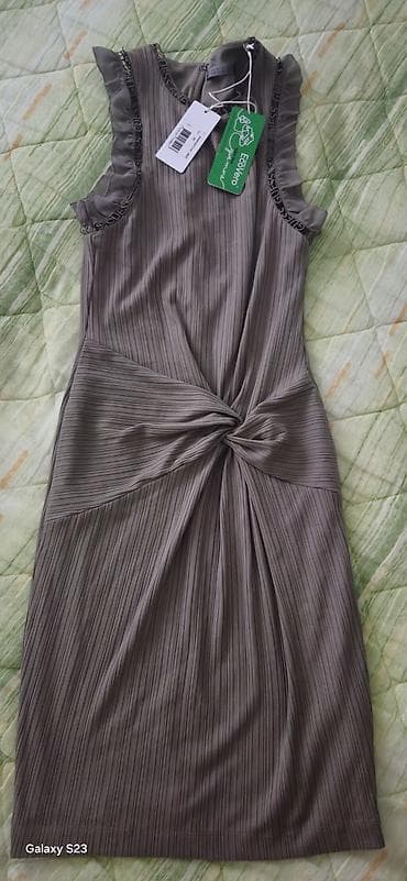 GUESS haljina bez rukava – EcoVero - Brend: GUESS (etikete prisutne)