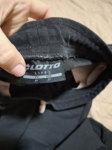 pantalone versace: Crne pantalone od eko kože – Innocent, veličina L i lotoo original — 6