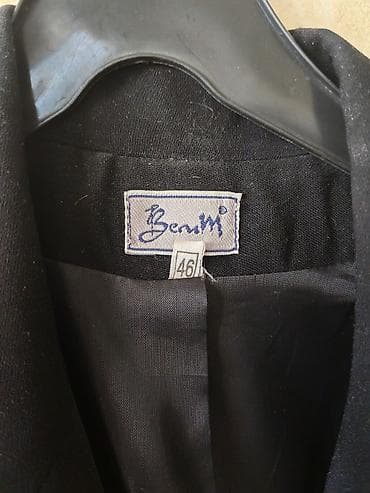 baletanke beograd: Crni ženski sako BenM, veličina 46. - Klasičan kroj sa širim reverima — 2