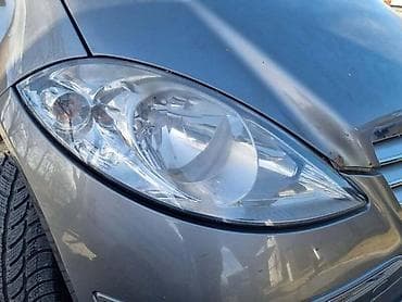 FAROVI ZA MERCEDES BENZ A 180 ZA 2008. GOD. | Farovi za A180 na lalafo.rs FAROVI ZA MERCEDES BENZ A 180 ZA 2008. GOD. | Farovi za A180
