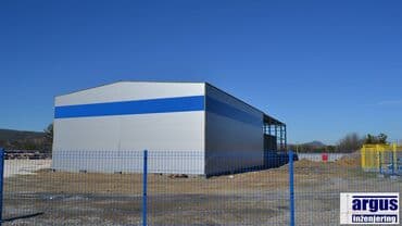Poslovni prostor na prodaju: 1500 kv. m — 1