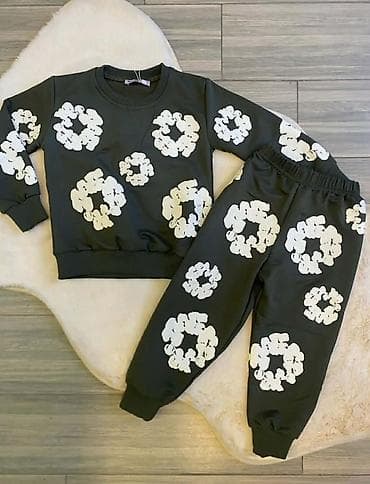 Pantalone: Dečiji komplet trenerke – duks + donji deo
Od 3 do 10G
2600 din 💥 — 2