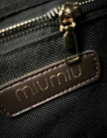 torbice replay: Miu Miu ženska torba u crnoj boji, sa prepoznatljivim reljefnim — 4