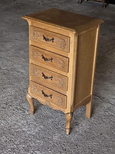 Komoda sa 4 fioke – rustični/vintage stil - Materijal: masivno drvo