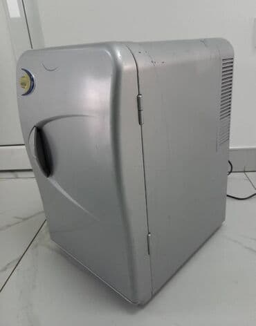 Coffee Makers & Coffee Machines: Mini frizider EzeTIl Ispravan mini frizider poznatog svetskog — 5