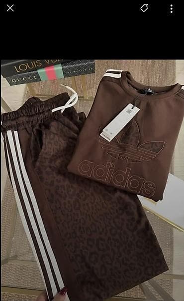 Accessories: Adidas ženski komplet – majica kratkih rukava i trenerka sa leopard — 4