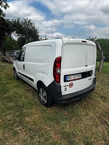 tesla feature 3.1 baterija: Fiat Doblo Benzin+metan. Karoserija i prostor za teret: - Zatvoreni — 7