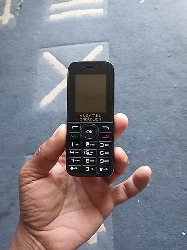 Alcatel OneTouch 1016D,Ds Sim-Free.Oba slota rade na svim mrezama i