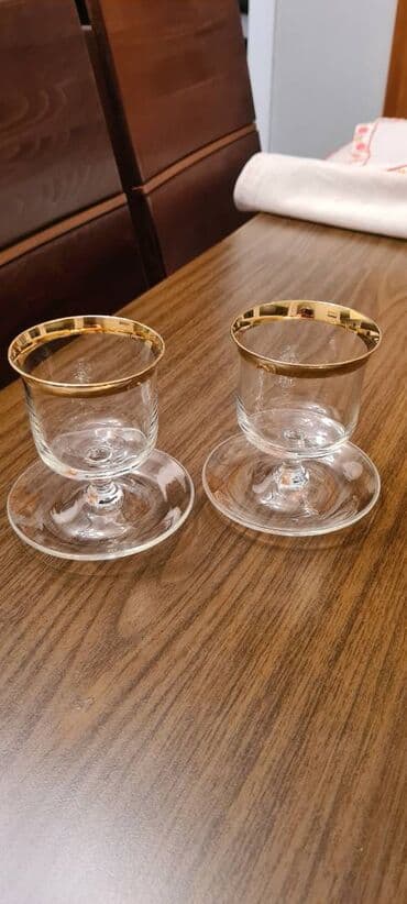 Dve prelepe staklene čaše za sladoled u stilu alt dojč. tanko na lalafo.rs Dve prelepe staklene čaše za sladoled u stilu alt dojč. tanko