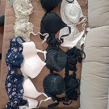 bodi s: Veliki set ženski brushaltera – različiti modeli, boje i krojevi. - — 2