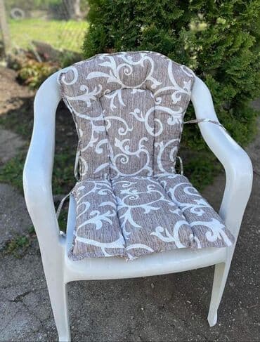 podmetači za stolice: Podmetači za stolice od table sundjera Dimenzije podmetača:82x40 Cena — 4
