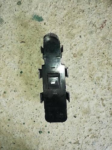 usb na 12v: PREKIDAC PODIZACA DESNI ZA PEUGEOT 207 | Polovini delovi za Peugeot — 1