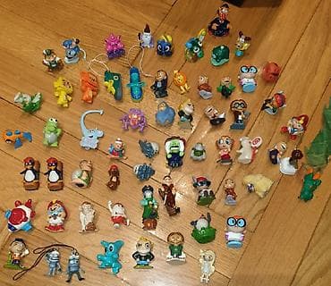 igracka avion: Razne figure igrackice cikice. Na komad Vecina su kinder suprise — 4