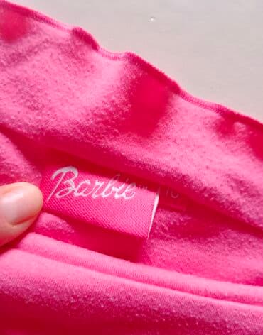 Kupaći kostimi: BARBIE Barbi majica za devojčice Veličina 5- 6 god 110-116 Ima male — 2