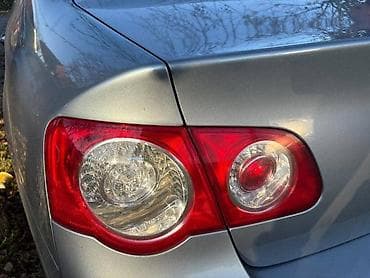STOPOVI ZA VOLKSWAGEN PASSAT B6 | Stopovi za Pasat B6 Limuzinu na lalafo.rs STOPOVI ZA VOLKSWAGEN PASSAT B6 | Stopovi za Pasat B6 Limuzinu