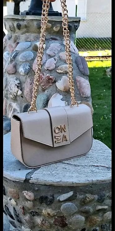 Torbe: Ženska torbica preko ramena sa lancem - Model: kompaktna crossbody — 6