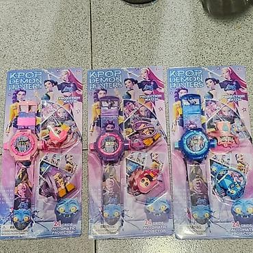 Wristwatches: K- pop
Satic projektor
Cena 1100 din — 2