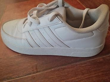 muske cizme za sneg: Zenske Adidas bele patike – klasičan model sa tri pruge - Brend — 6