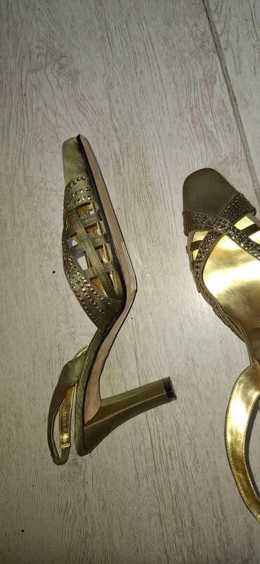 ccc sandale platforma: Sandals, 37 — 4