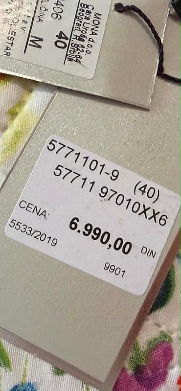 mona svecani kompleti: Potpuno nova Mona suknja sa etiketom Tergalka. Vidi se da je placena — 4