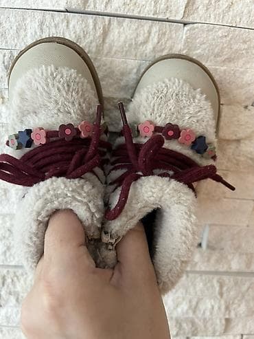 asics patike decije: Dečije zimske čizmice Zara, broj 22, dužina gazista 13,6 cm. - — 5