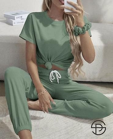 pull and bear komplet: Komplet
Cena 2300
Uni vel.
V17 — 1