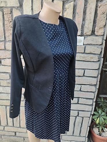 Sako – veličina M - Klasičan crni ženski sako bez kopčanja, lagano