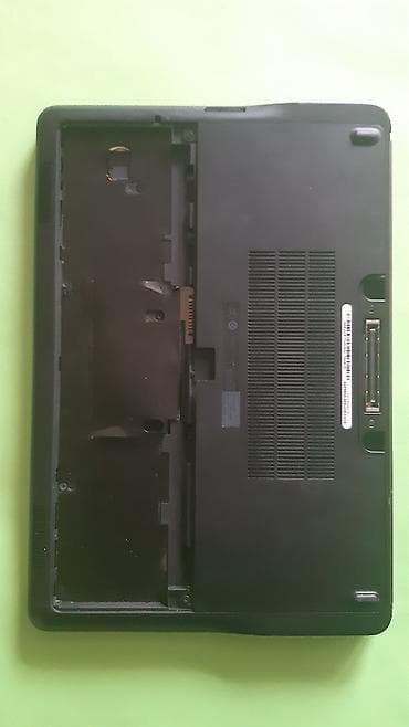 polovne komponente za pc: DELL Latitude E7240 – poslovni ultrabuk - Ekran 12.5" (mat) — 2
