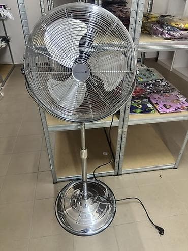 Ventilator praktično nov – korišćen svega par dana.
Masivna metalna na lalafo.rs Ventilator praktično nov – korišćen svega par dana.
Masivna metalna