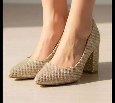 braon salonke: Elegantne ženske salonke sa četvrtastim, stabilnim blok potpeticama — 1