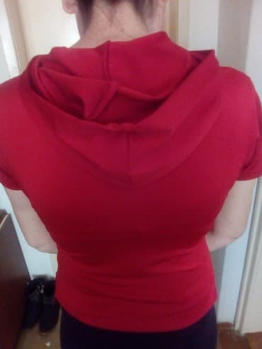 kratki beli sako: Sportska majica sa kapuljačom — 2