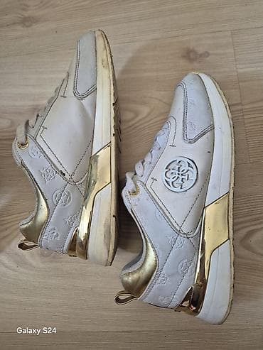 mona kais zenski bez: GUESS ženske patike – belo/zlatne - Model sa GUESS monogram reljefnim — 4