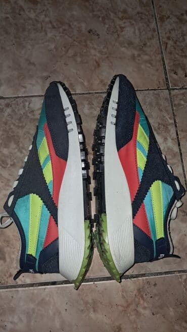 Donji delovi trenerke: Patike, Reebok, veličina - 44 — 3