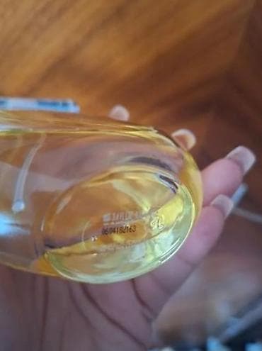 parfem it: Calvin Klein Beauty – ženski parfem (EDP) - Mirisna porodica — 3