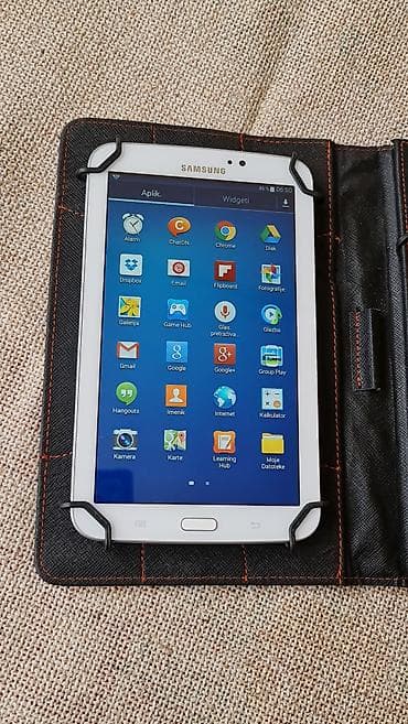 desktop ventilator: Kožna futrola sa ugrađenom žičnom tastaturom za tablet (oko 7–8 inča) — 3