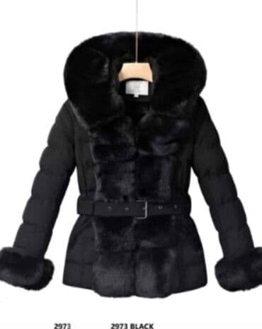 krznena kapa: L veličina
6000 dinara
Unutra punjena krznom 
Može da se skida — 1