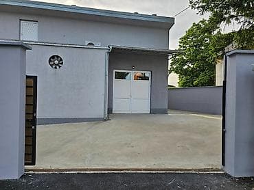 stanovi batajnica izdavanje: IZDAJEM ILI PRODAJEM POSLOVNI PROSTOR 250m2 i 4 ari placa. Objekat — 2