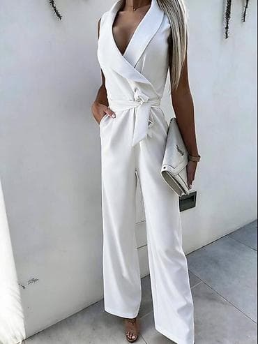 Trenerke: A K C I J A.
Kombinezon
2100 din 🔥 — 3