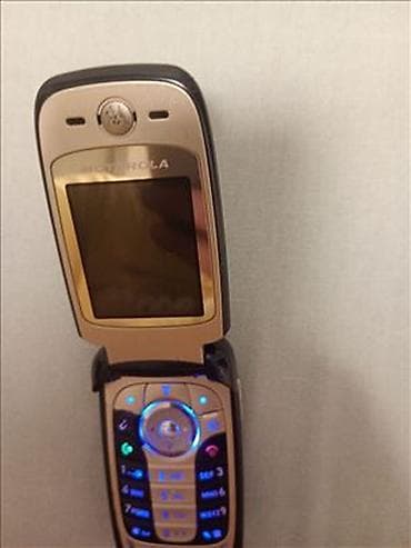 Video Games & Consoles: Motorola V360 Telefon bas lep,radi na svim mrežama,baterija — 6