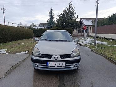 Renault Clio: 1.5 l | 2003 г. 250000 km Hečbek