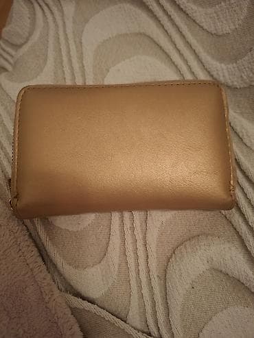 novcanik za kartice mona: Zlatno-bež ženski novčanik/etui - Elegantna, minimalistička — 1