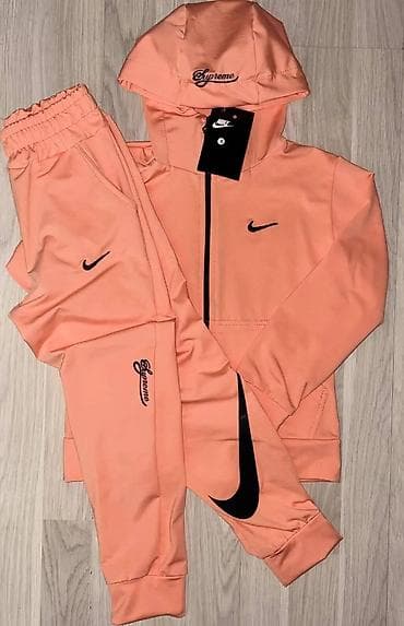 Gornji i donji deo: Daméski komplet trenerke – dukserica sa kapuljačom i donji deo - — 6