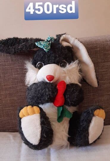 Igračke: Plišana igračka – zeka - Mekani pliš u crno‑beloj kombinaciji sa — 1