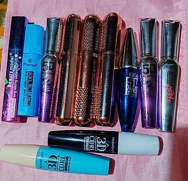 crop top h: Set kozmetike za usne i obrve – više komada Sadržaj: - Tečni ruževi i — 7