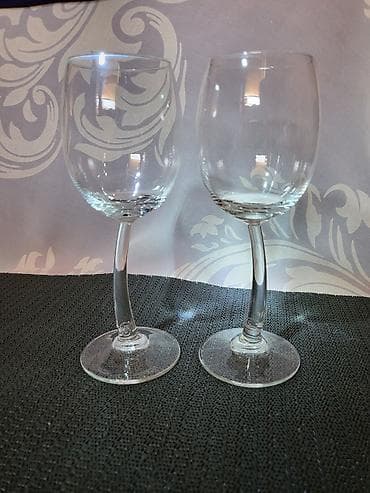Case nove,vintaz za dvoje za vino,francuske. Case za vino,sve na na lalafo.rs Case nove,vintaz za dvoje za vino,francuske. Case za vino,sve na