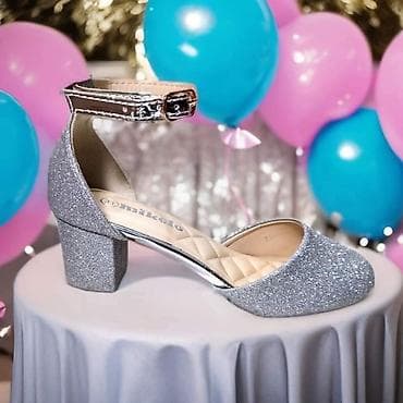 bench obuca: NOVA KOLEKCIJA 💎 Model stiklica koji obozavate u srebrnoj boji 😍 Imaju — 1