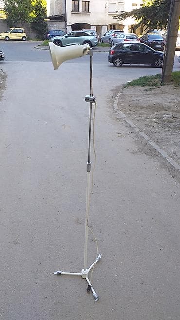 poliklinika nova niš: Ambulantna lampa 550 luxa Sutjeska Kao sa slika Lampa renomiranog — 9