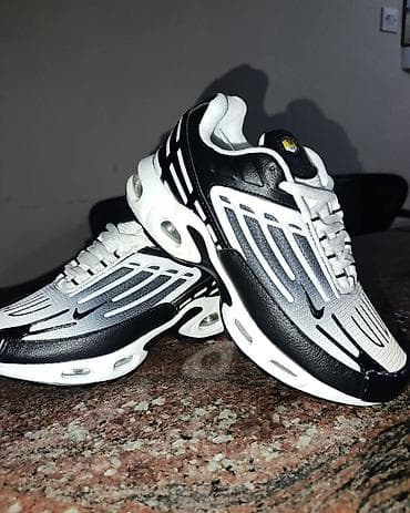 Lične stvari: Novoooo TN patike za mame, tate i decu. Brojevi 25do46.Cena 3000din — 1