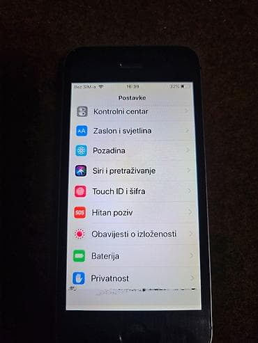 velike baterije: Apple iPhone 5S – 4.0" Retina ekran, Touch ID Telefon je potpuno — 8